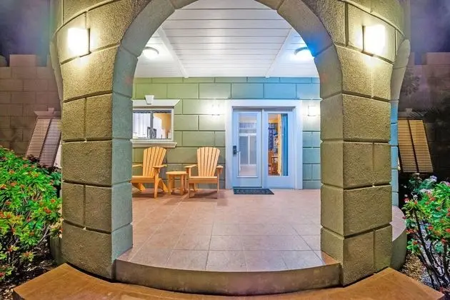 Castle Guesthouse - Dış Mekan