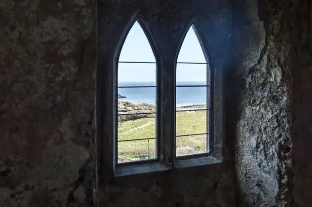 Castle House - 5 Bedroom - Manorbier - Lobi
