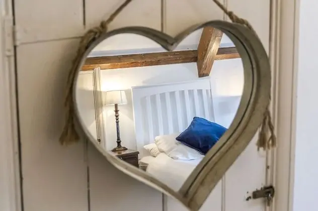 Castle House - 5 Bedroom - Manorbier - Oda