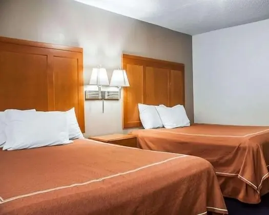 Castle Inn & Suites - Oda