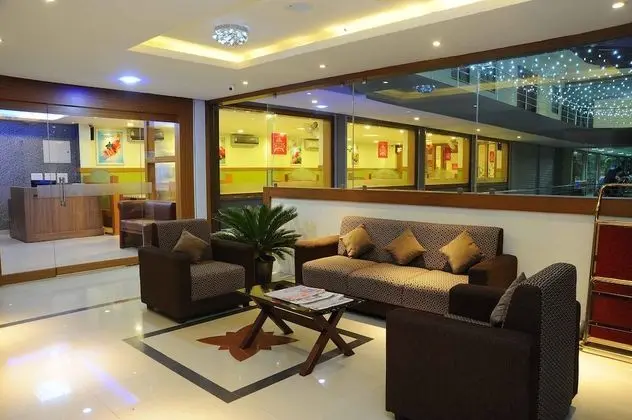 Castle International Premium Hotel - Lobi