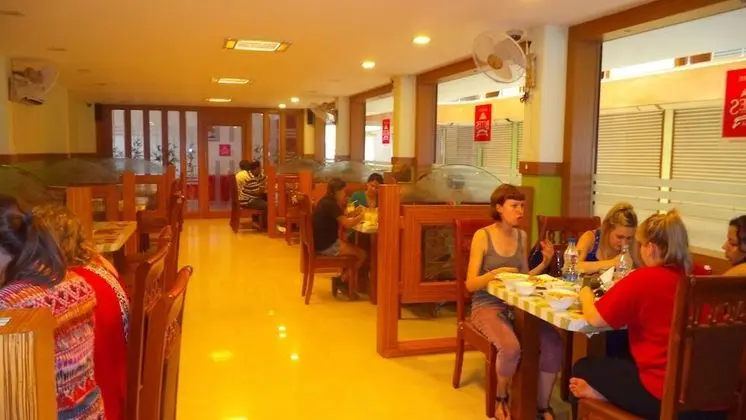 Castle International Premium Hotel - Yerinde Yemek