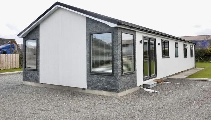 Castle View Chalet by Clonlum Cottages