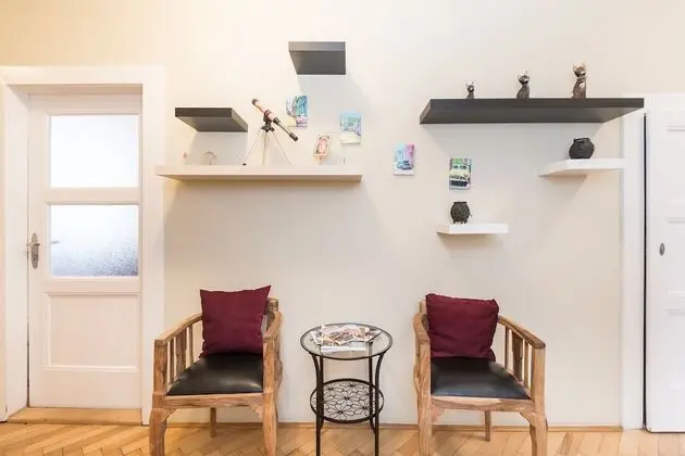 Castle View Spacious Apartment - Lobi