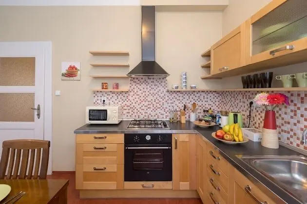 Castle View Spacious Apartment - Mutfak