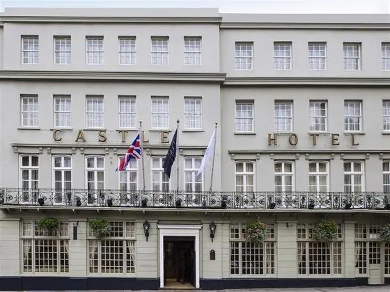 Castle Windsor Hotel MGallery