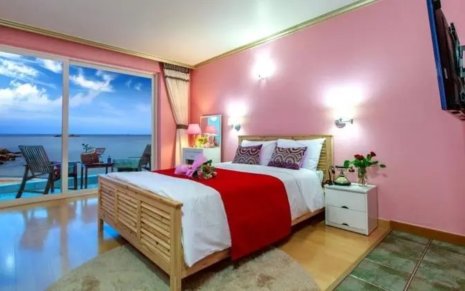 Castles Pebble Beach Pension