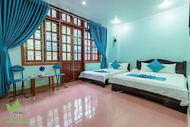 Cat Ba Life Hostel