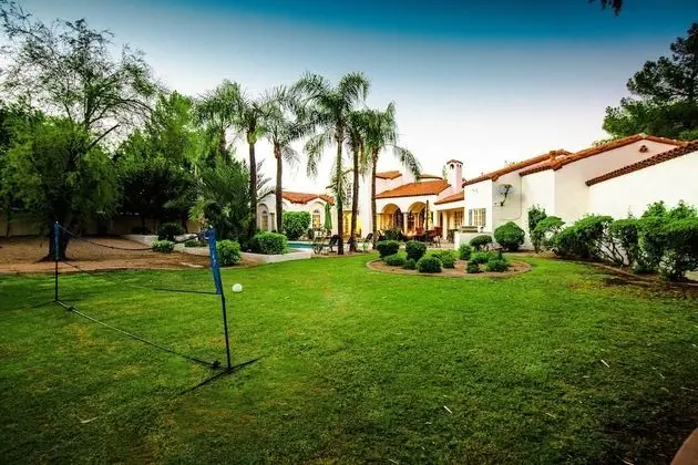 Catalina by Avantstay 6BR Private Grand Estate Gorgeous Backyard & Pool - İç Mekan