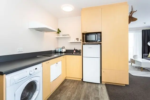 Cathedral Junction Apartment - Mutfak