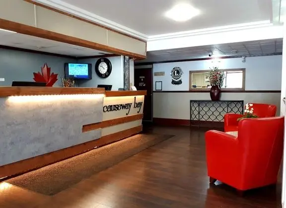Causeway Bay Hotel Sparwood - Dış Mekan