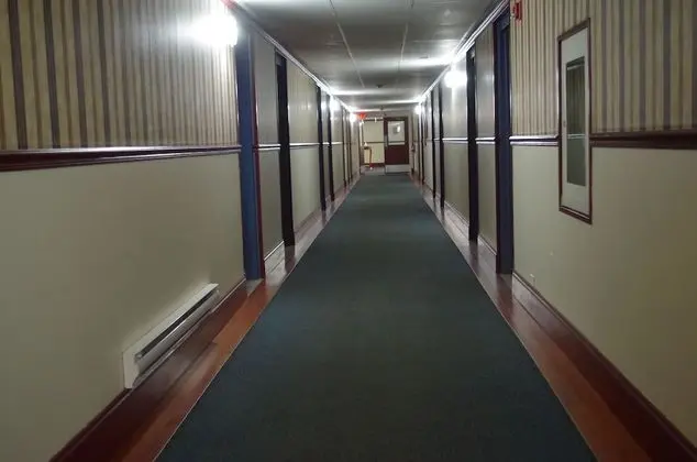 Causeway Bay Hotel Sparwood - İç Mekan