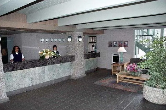 Cavalier Oceanfront Resort