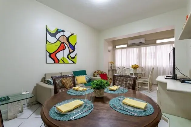 Cavirio A303 Apt in Copacabana for up to 6 People Close to the Beach