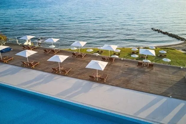 Cavo Orient Beach Hotel - Havuz