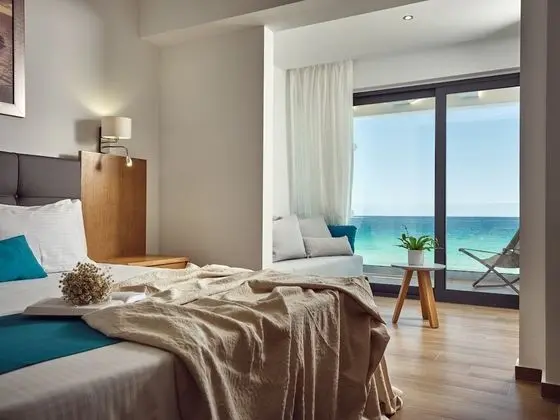 Cavo Orient Beach Hotel - Oda