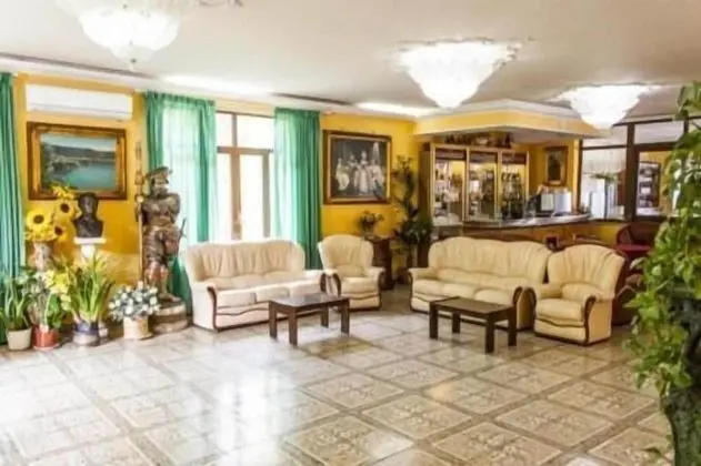 Hotel Cavour - Lobi