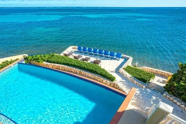 Cayman Castle & Guesthouse - Havuz