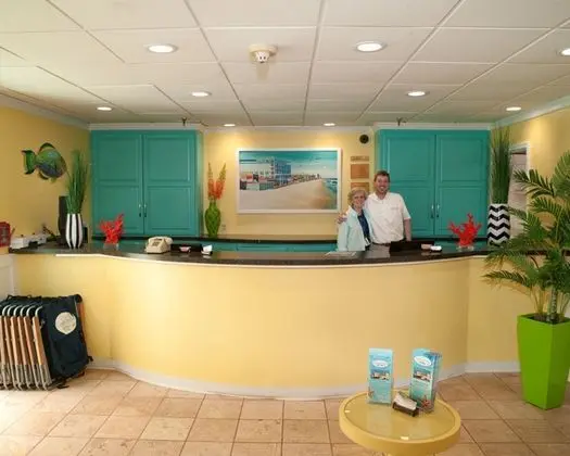 Cayman Suites Hotel - Lobi