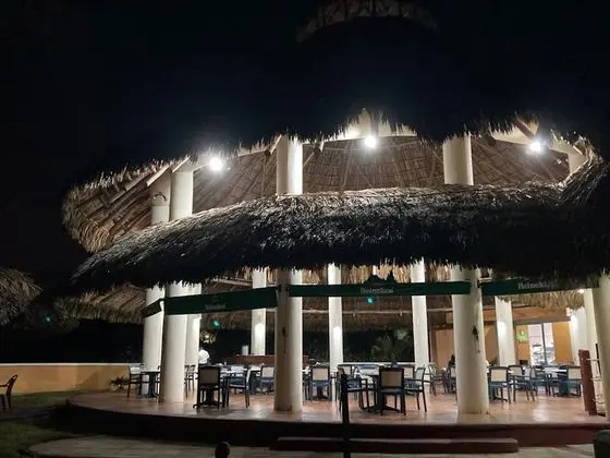 Hotel Cayman Suites - Yerinde Yemek
