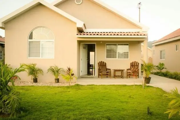 Caymanas Adrian's Vacation House