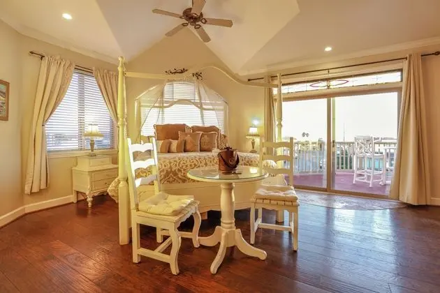 Cayucos Sunset Inn