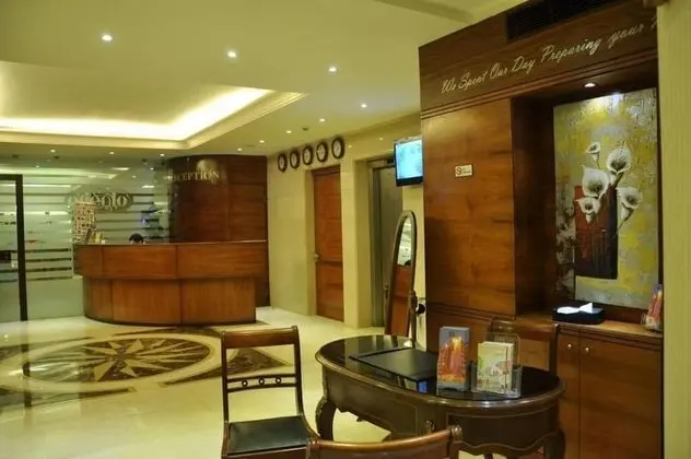 Ceasars Park Hotel - Lobi