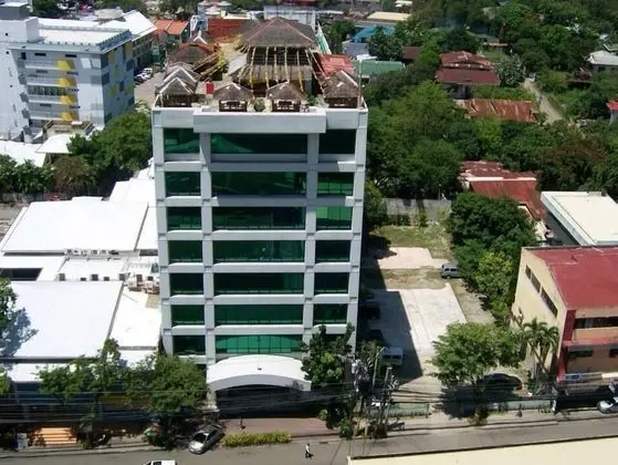 Cebu Holiday Plaza Hotel - Bina Özellikleri