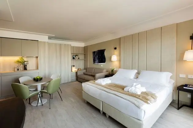 Hotel Ceccarini 9 - Oda
