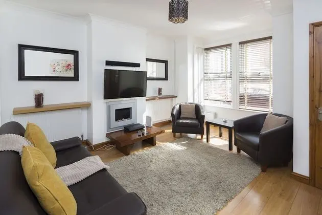 Cecil House by Kasar Stays