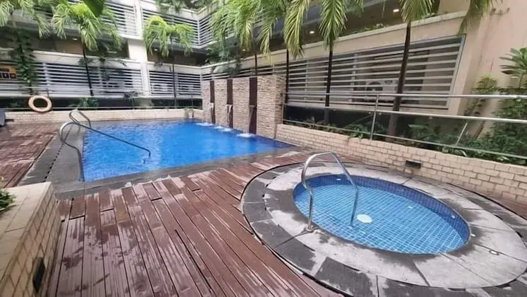 Cecillian Place Condotel - Havuz