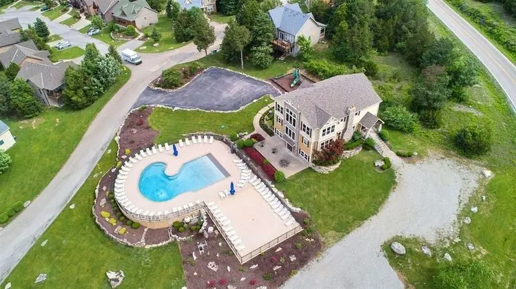 Cedar Crest Lodge - Dış Mekan