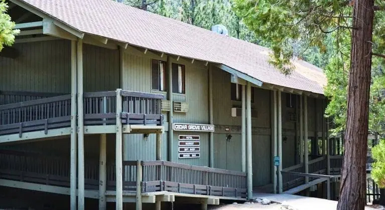 Cedar Grove Lodge