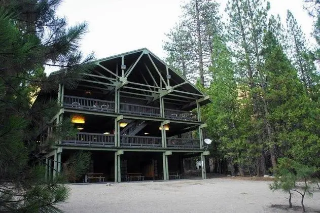 Cedar Grove Lodge
