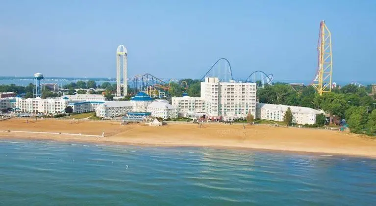 Cedar Point's Hotel Breakers