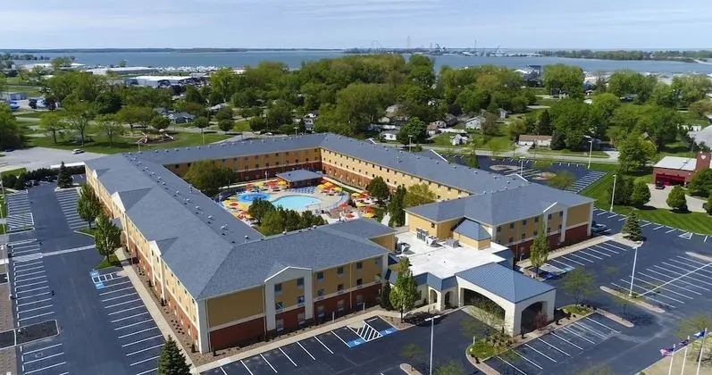 Cedar Point's Express Hotel - Dış Mekan