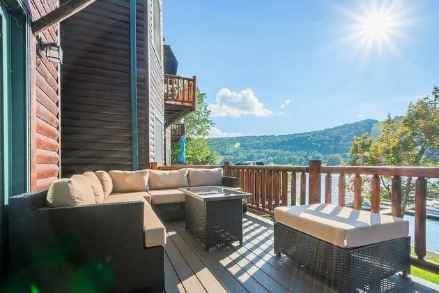 Cedar Shores Villa 03