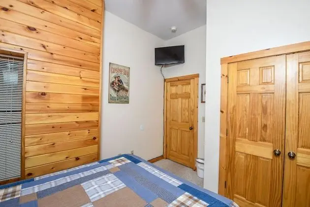 Cedar Shores Villa 12 - Oda