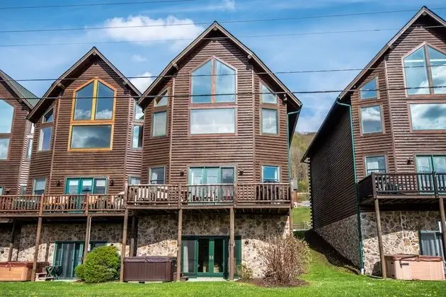 Cedar Shores Villa 14