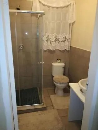 Cedar Wood Guest Lodge - Banyo Tipleri