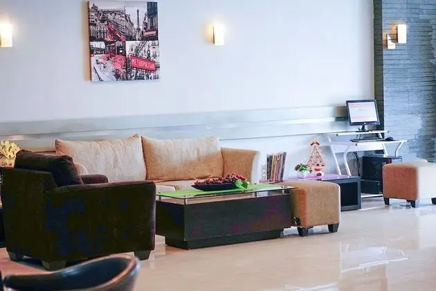 Hotel Celebes - Lobi