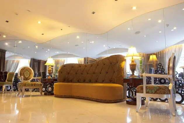 Hotel Celeste - Lobi