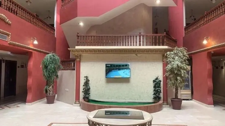 Celine Aparthotel - Lobi