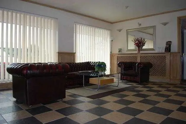 Celtic International Hotel Cardiff Airport - Lobi