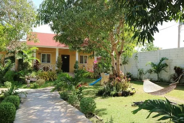 Celvis Vacation Cottages