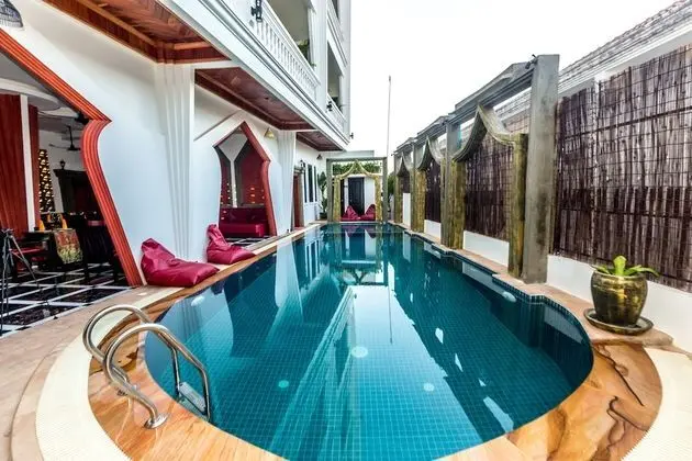 Cement Temple Boutique - Havuz