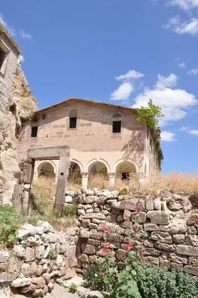 Cemil Köyü Cave House