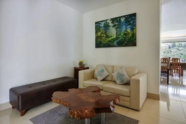 Cempaka 1 Villa 5 Bedrooms with a Private Pool - Lobi