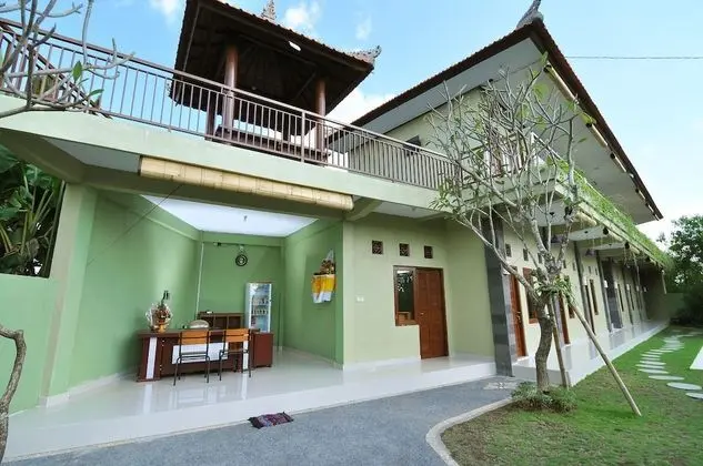 Cempaka Mas Guesthouse