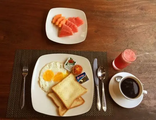 Cempaka Mas Guesthouse - Yerinde Yemek